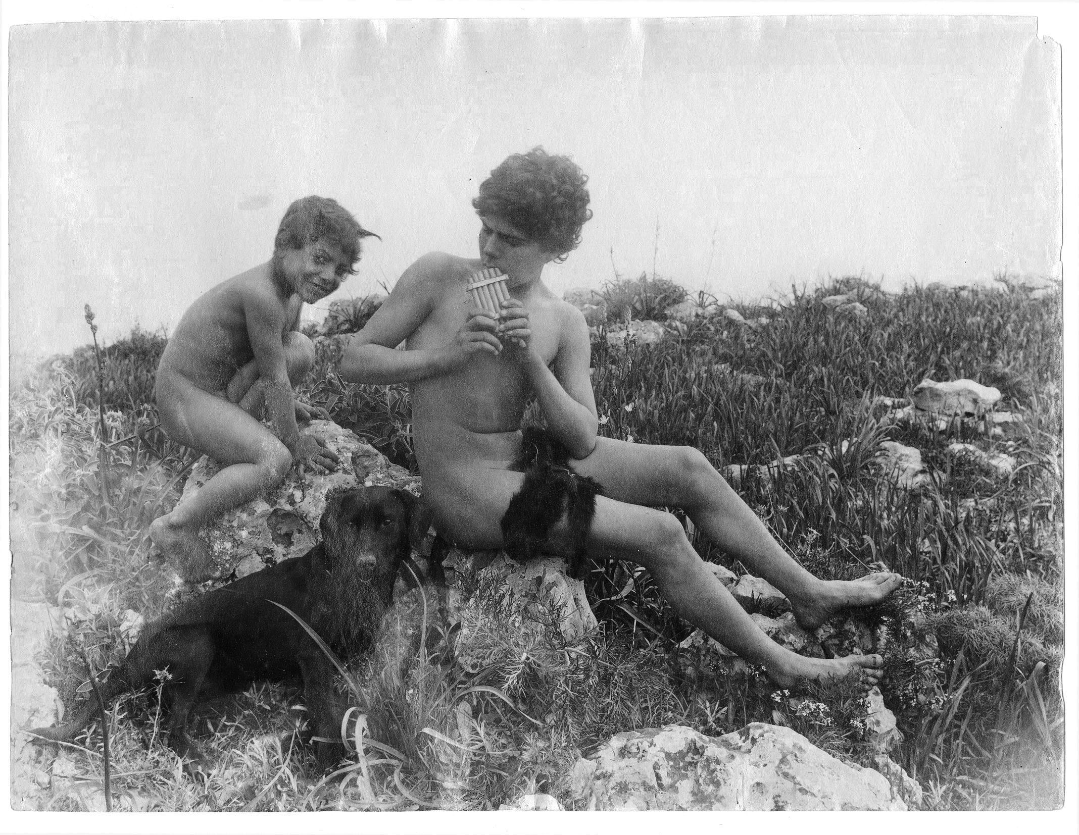 16 LLudwig4gloedenzweijungenundhund